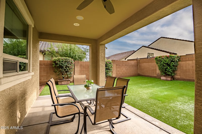 2915 Russell St, Mesa, AZ 85213