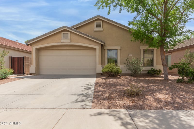 29151 Lilly Ln, San Tan Valley, AZ 85143