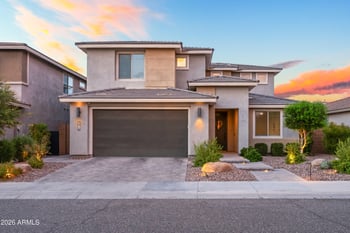 2916 E Tina Dr, Phoenix, AZ 85050