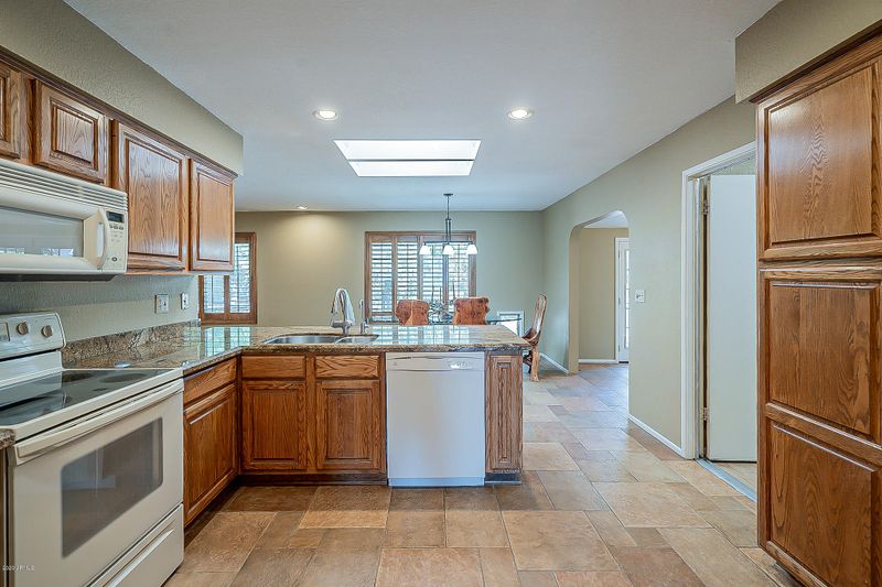 2916 E Villa Maria Dr, Phoenix, AZ 85032