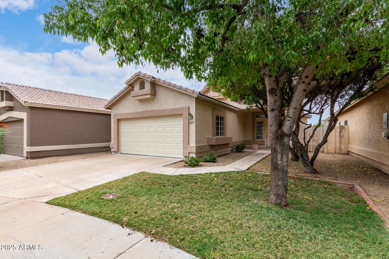 2916 Nisbet Ct, Phoenix, AZ 85032