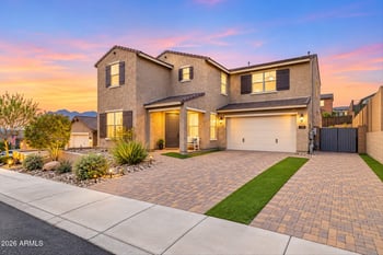 2916 W Brilliant Sky Dr, Phoenix, AZ 85085