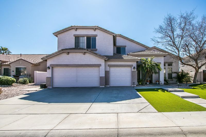 2917 E County Down Dr, Chandler, AZ 85249