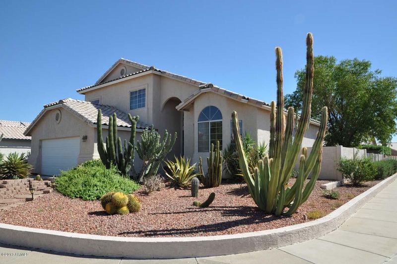2917 E Hononegh Dr, Phoenix, AZ 85050
