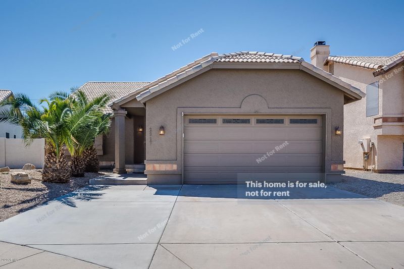 2917 E Redwood Ln, Phoenix, AZ 85048