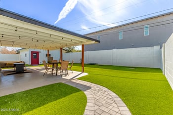 2917 Pinchot Ave, Phoenix, AZ 85016