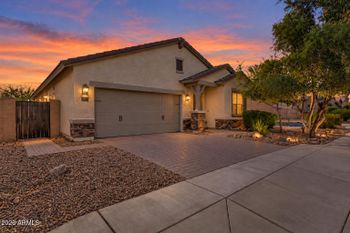 2917 W Laredo Ln, Phoenix, AZ 85085
