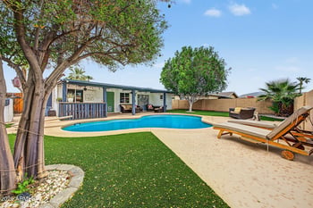 2917 W Laurel Ln, Phoenix, AZ 85029