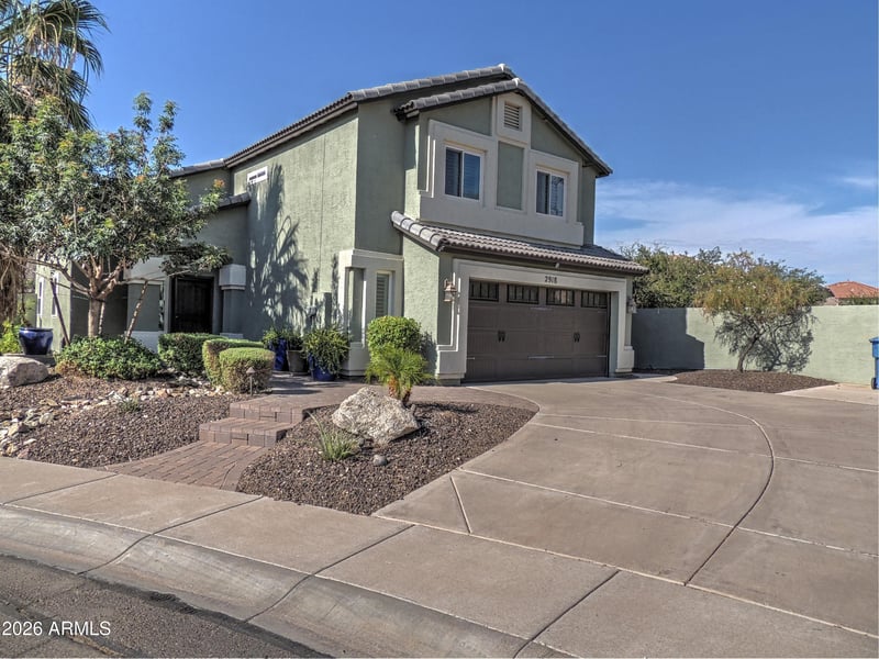 2918 E Saltsage Dr, Phoenix, AZ 85048
