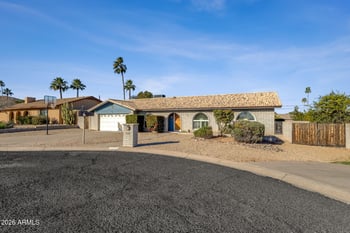 2918 Joan D Arc Ave, Phoenix, AZ 85032