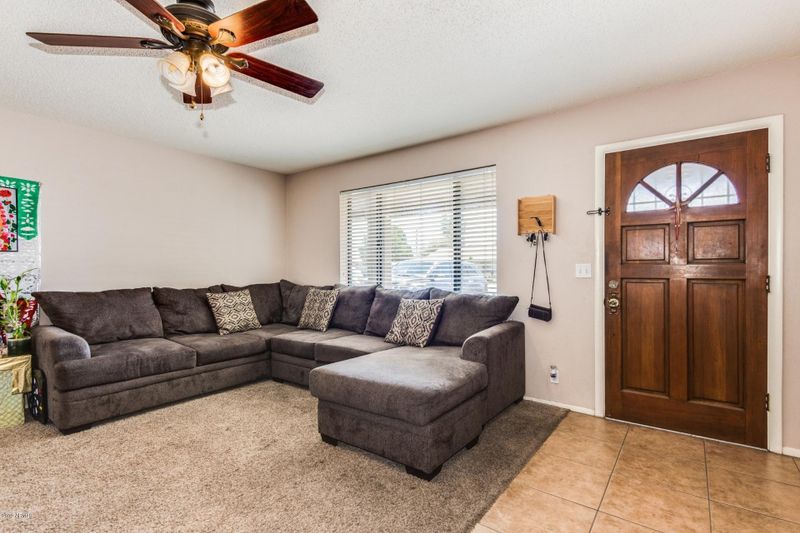 2918 W Corrine Dr, Phoenix, AZ 85029