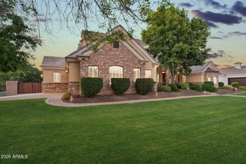 2918 Waterman Way, Gilbert, AZ 85297