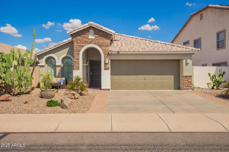 29181 Yellow Bee Dr, San Tan Valley, AZ 85143
