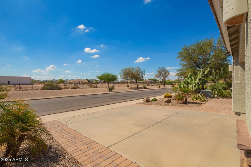 29181 Yellow Bee Dr, San Tan Valley, AZ 85143