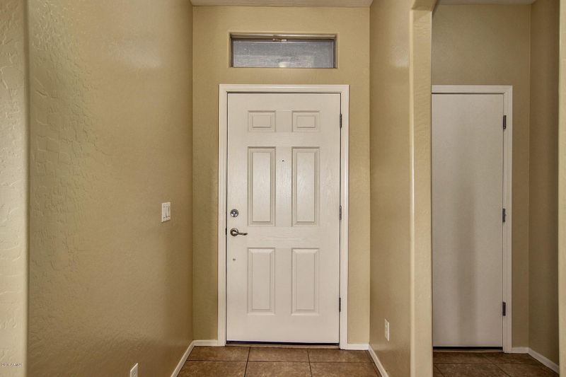 2919 E Hartford Ave, Phoenix, AZ 85032