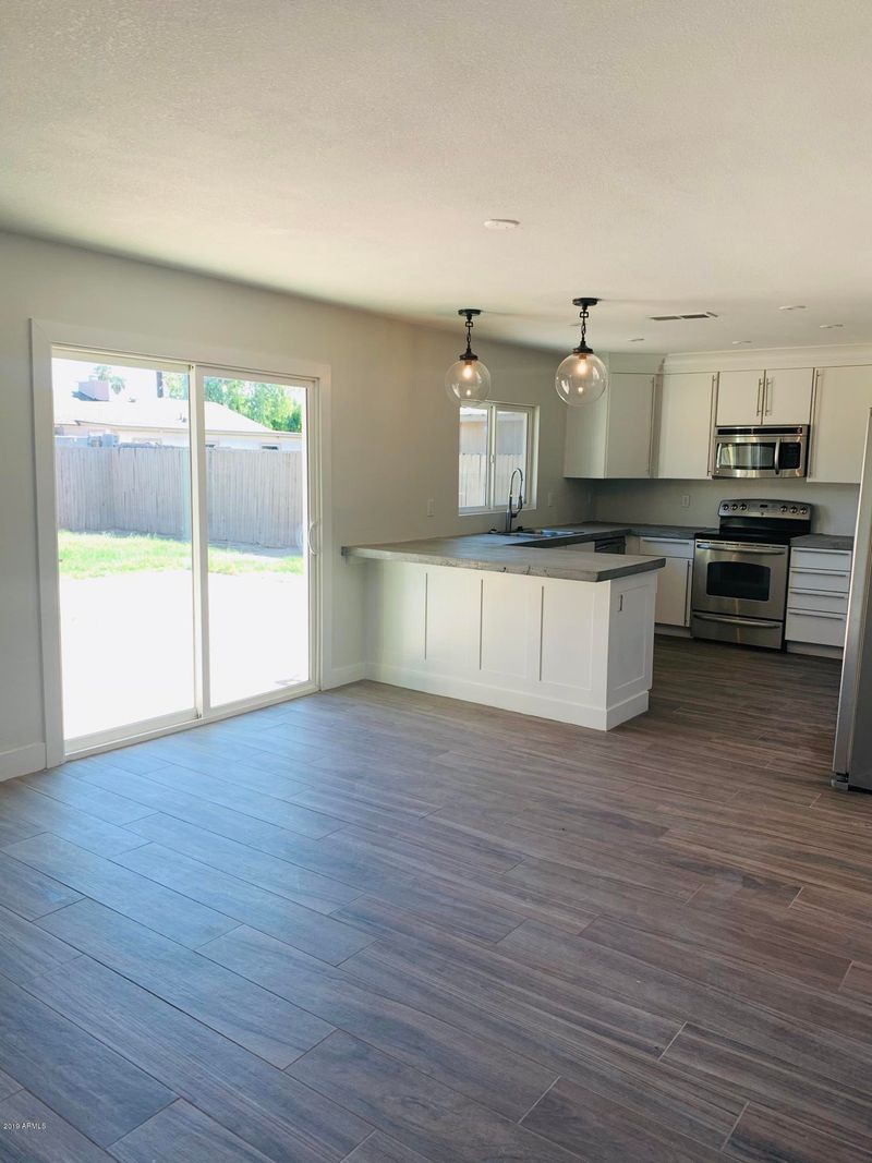 2919 N 71st Dr, Phoenix, AZ 85033