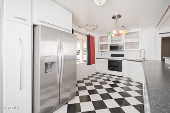 2919 W Mandalay Ln, Phoenix, AZ 85053