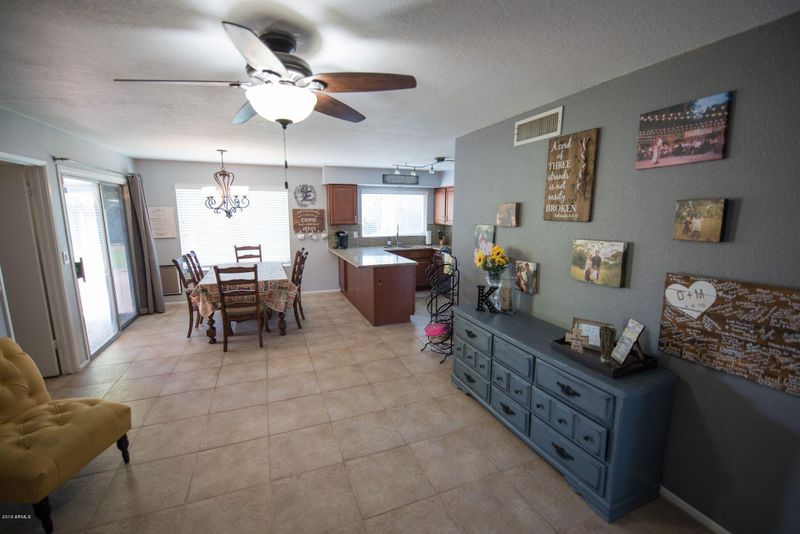 2920 E Charleston Ave, Phoenix, AZ 85032