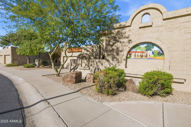 2920 Juniper Ave, Phoenix, AZ 85053