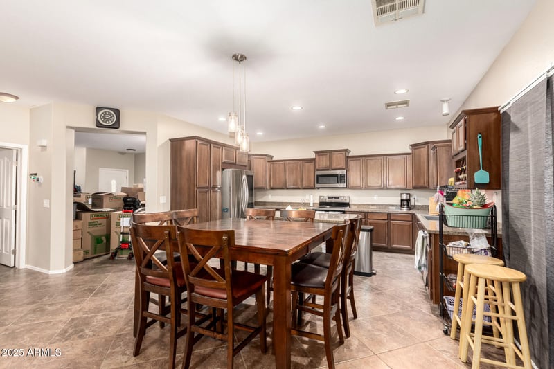 29203 23rd Dr, Phoenix, AZ 85085