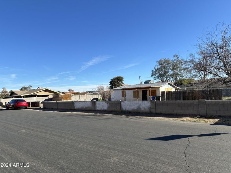 2921 E Eberle Ln, Phoenix, AZ 85032