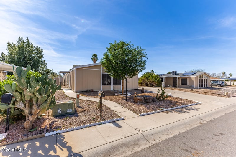 2921 E Oraibi Dr, Phoenix, AZ 85050