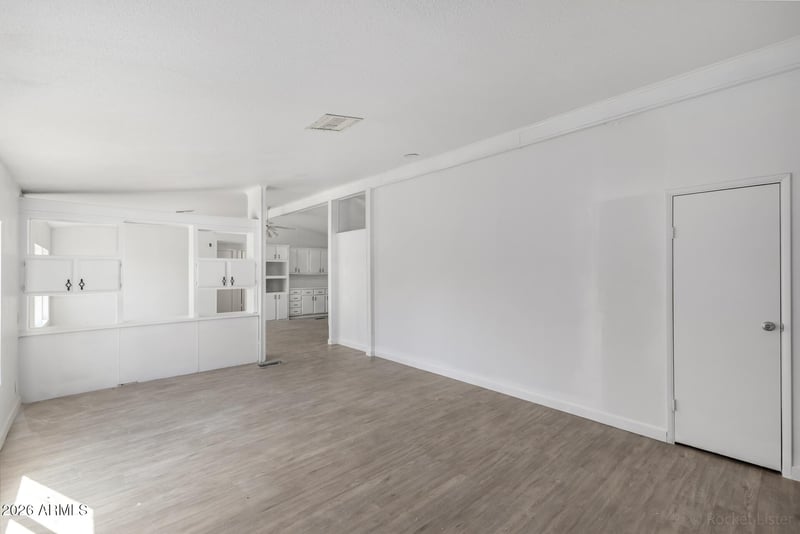 2921 E Oraibi Dr, Phoenix, AZ 85050