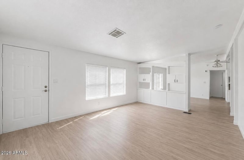 2921 E Oraibi Dr, Phoenix, AZ 85050