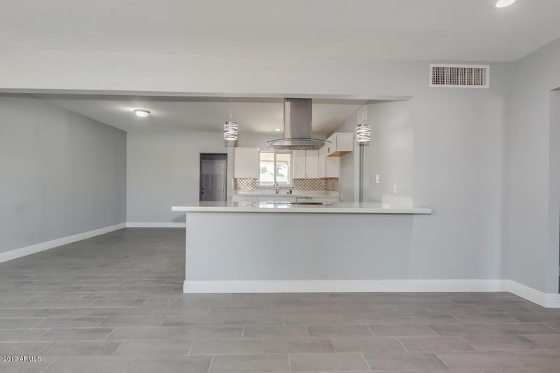 2921 E Willetta St, Phoenix, AZ 85008