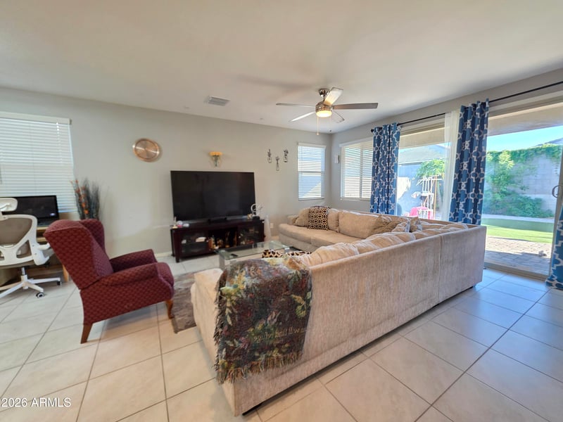 2921 Bridger Dr, San Tan Valley, AZ 85144