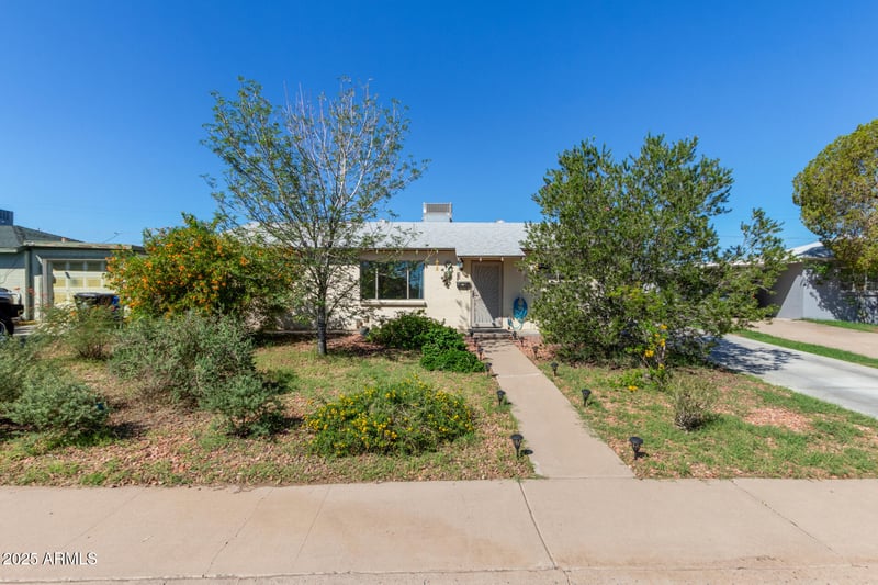 2922 Diana Ave, Phoenix, AZ 85051