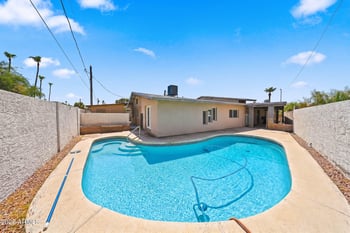 2922 E Kings Ave, Phoenix, AZ 85032
