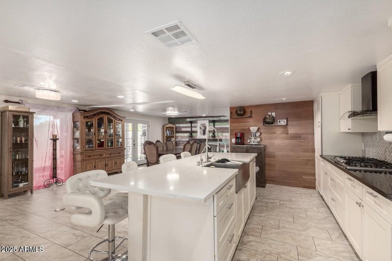 2922 Kings Ave, Phoenix, AZ 85032