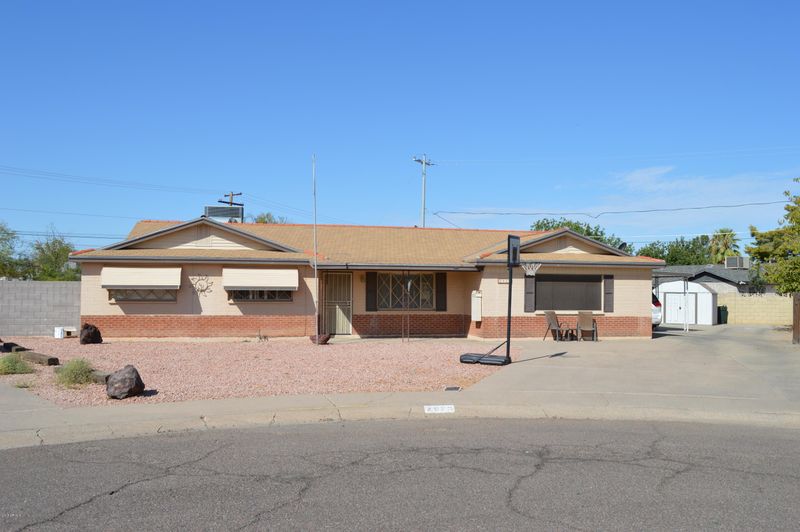 2923 W Corrine Dr, Phoenix, AZ 85029