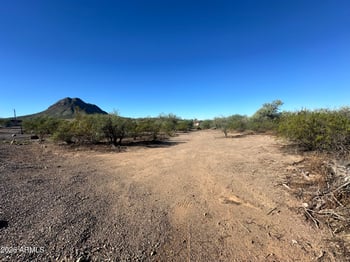 2923 W New River Rd #3, New River, AZ 85087