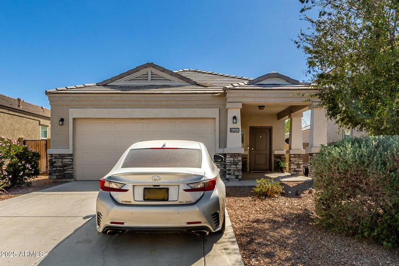 29235 Clarendon Ave, Buckeye, AZ 85396