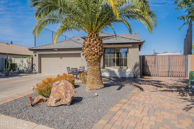 29236 Red Finch Dr, San Tan Valley, AZ 85143