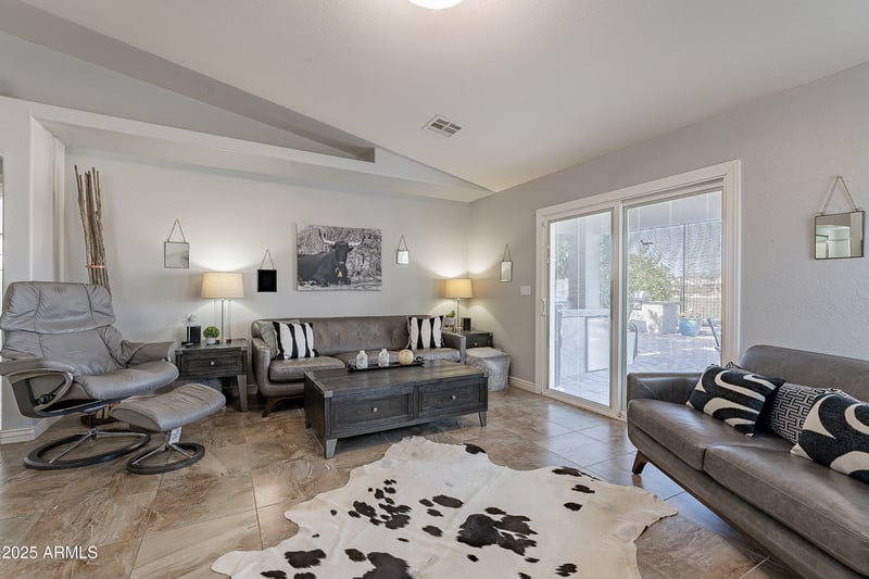 29236 Red Finch Dr, San Tan Valley, AZ 85143