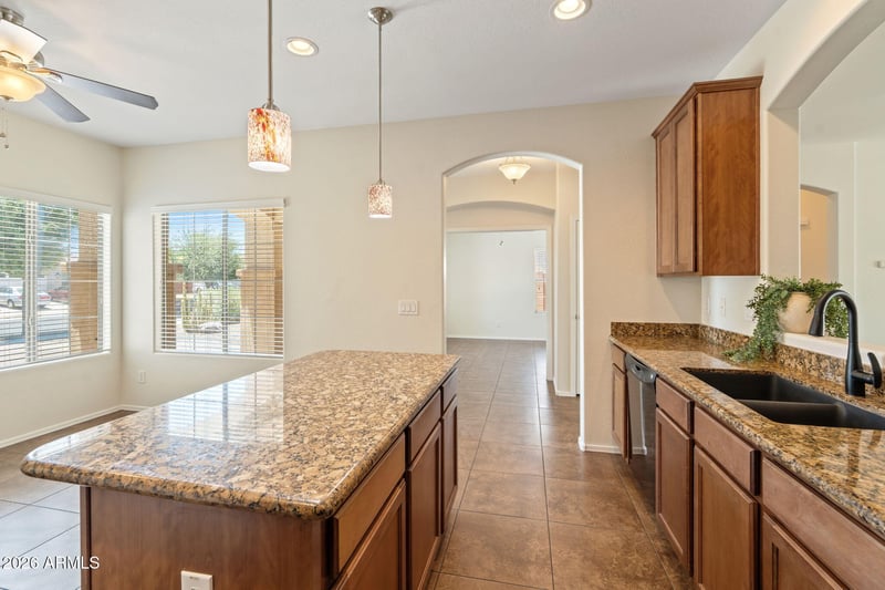 2924 E Coconino Dr, Gilbert, AZ 85298