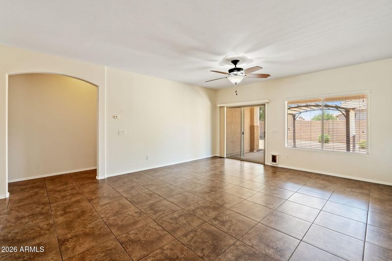 2924 E Coconino Dr, Gilbert, AZ 85298