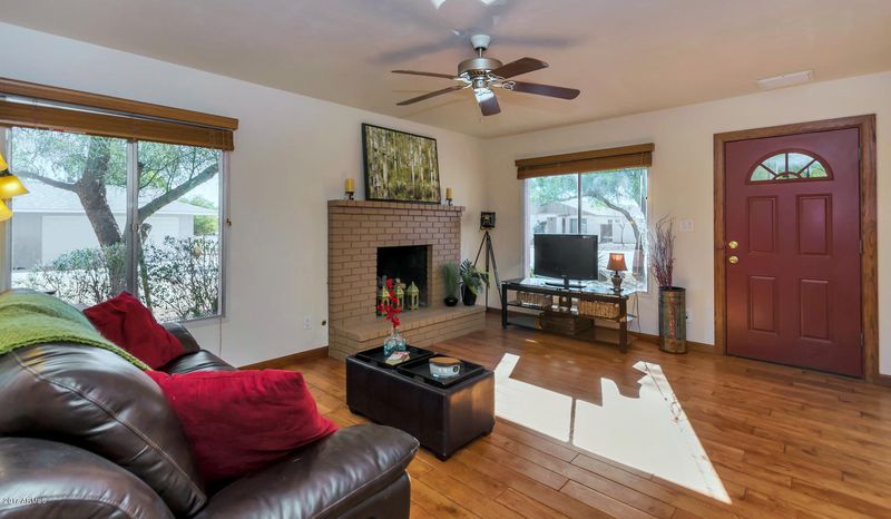 2924 E Pershing Ave, Phoenix, AZ 85032