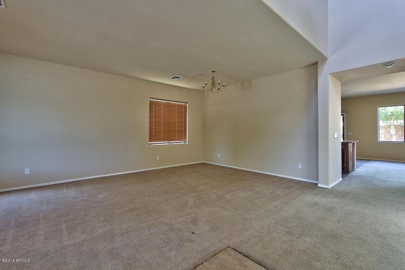 2924 S 74th Dr, Phoenix, AZ 85043