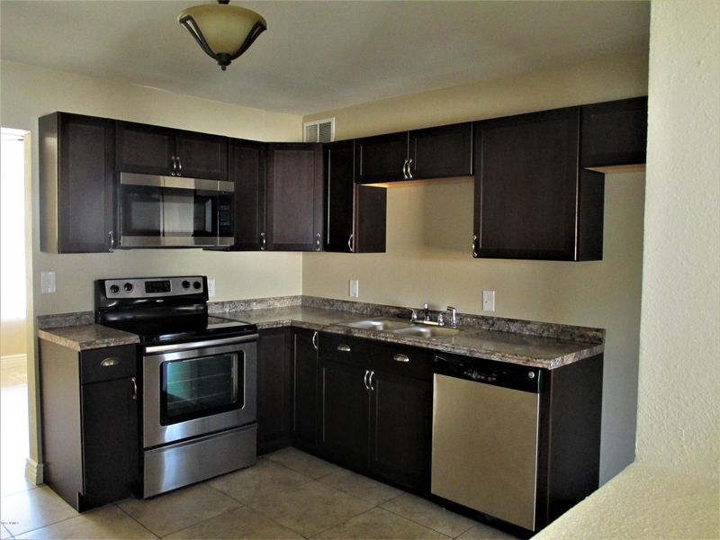 2924 W Heatherbrae Dr, Phoenix, AZ 85017
