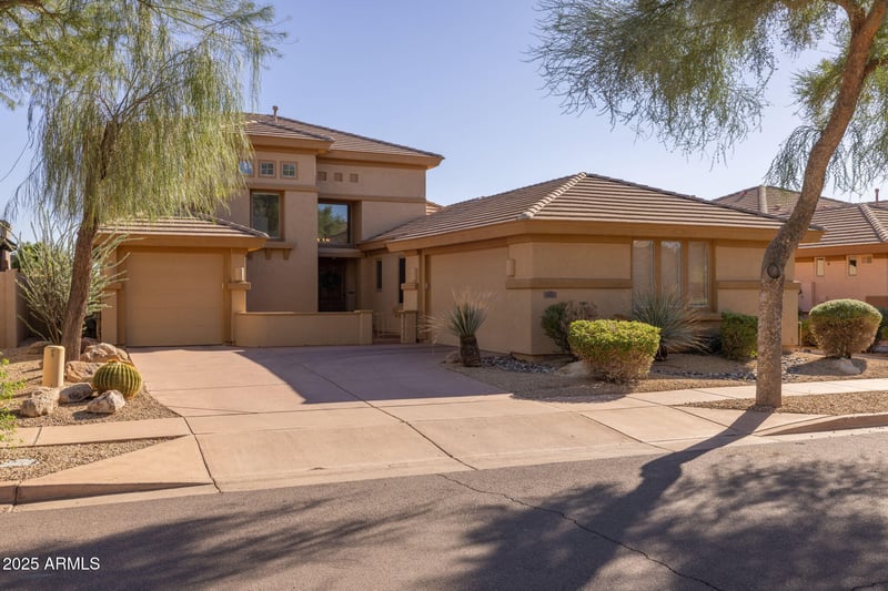2925 Donatello Dr, Phoenix, AZ 85086