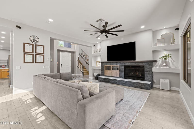2925 Donatello Dr, Phoenix, AZ 85086