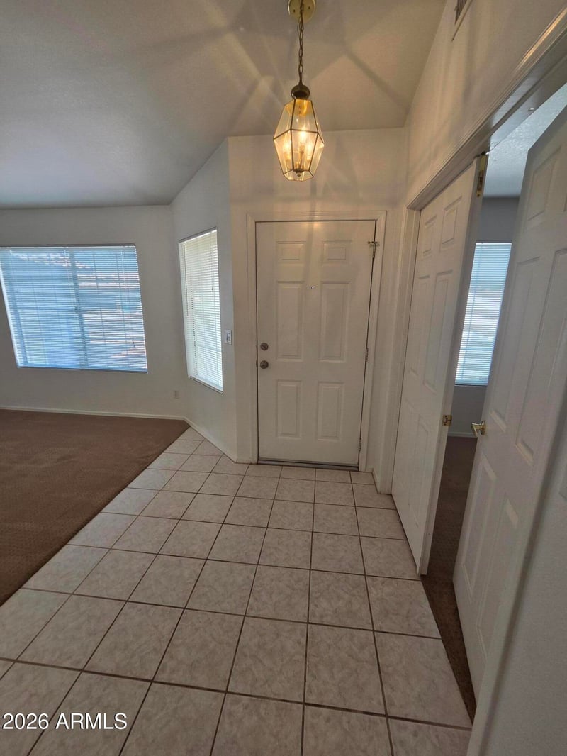 2925 Blackhawk Dr, Phoenix, AZ 85050