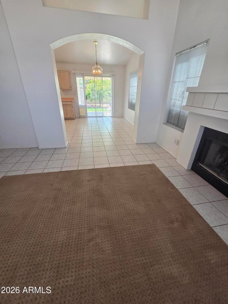 2925 Blackhawk Dr, Phoenix, AZ 85050