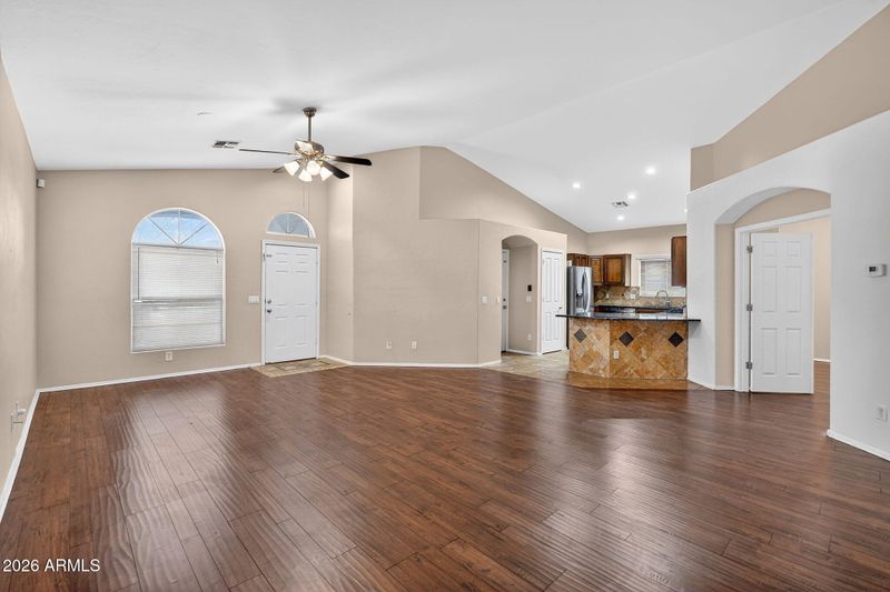 2925 E Blanche Dr, Phoenix, AZ 85032