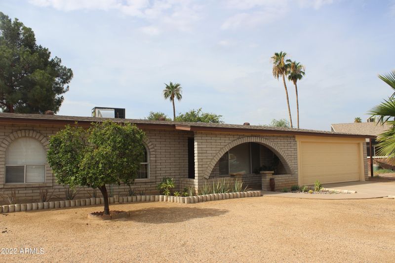 2925 E Dahlia Dr, Phoenix, AZ 85032
