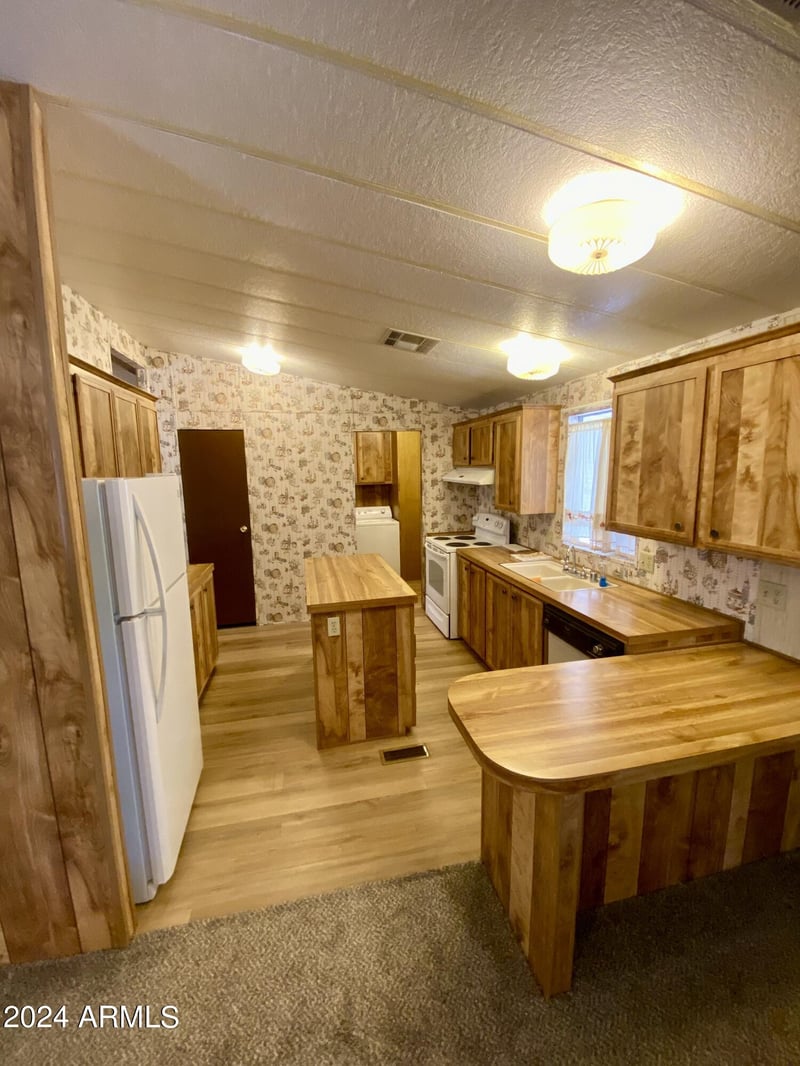 2925 E Sequoia Dr, Phoenix, AZ 85050